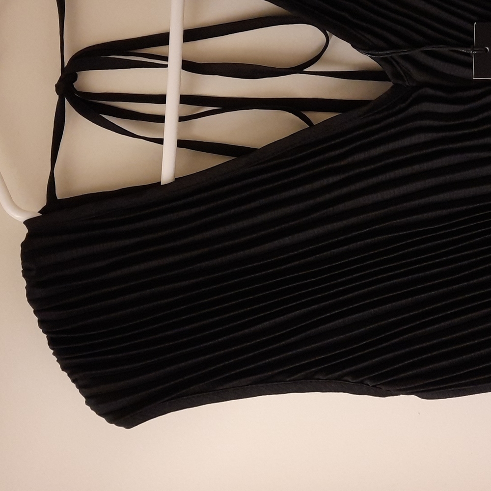NWT, Romeo + Juliet Couture Black Accordian Pleated Dress - Picture 12 of 16